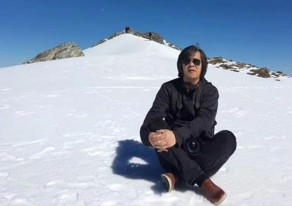 從賣凍品到賣餐品，他如何從“經(jīng)銷商”蛻變?yōu)椤巴赓u品牌掌門人”？